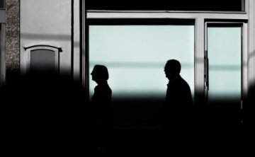 老公or老婆围城出轨怎么挽回是不是不喜欢不爱我