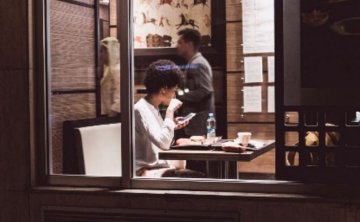 分手的不同阶段，应采取不同的挽回策略，挽回的技巧