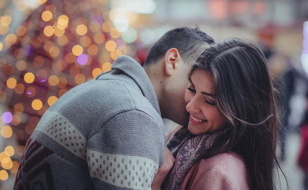 相亲女孩喜欢你的表现,看看她是否对你动心