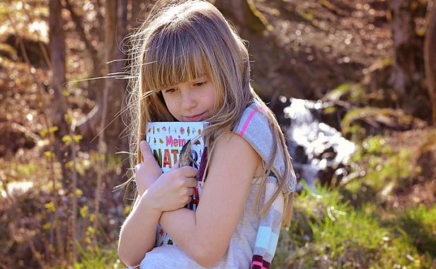 丈夫和小三联系,妻子该如何巧妙应对?丈夫爱上小三,该如何挽救婚姻?