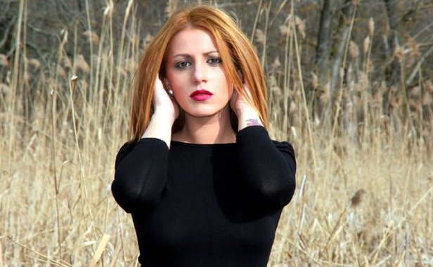 老公出轨还对我家暴，该怎么办？外遇和家暴婚姻还该不该继续？