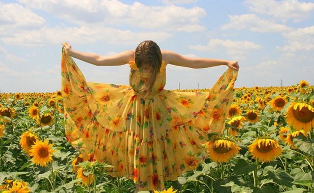 女朋友女友为何分手后还暧昧是怎么想的?