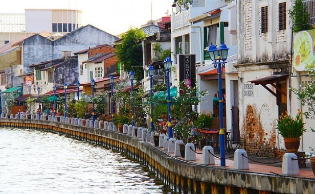 情人关系分手了在一个单位工作怎么办,一起上班的情人分手能否当做什么都没发生过?