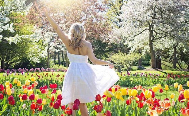 女人女方女生分手后玩暧昧值得挽回吗?