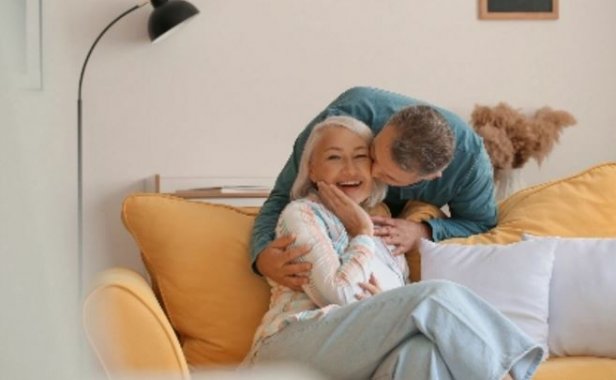 丈夫or妻子分手期间女生出轨复合如何挽回?