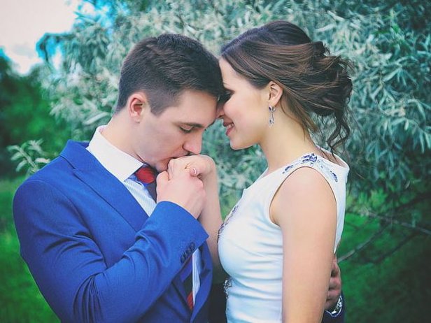 女友冷战完不找我,女朋友冷战不理我怎么挽回?