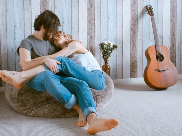 男友生气删了我微信怎么挽回?男友删掉女生微信的心理