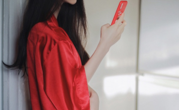 大学怎么谈恋爱？怎么和大学女生谈恋爱？