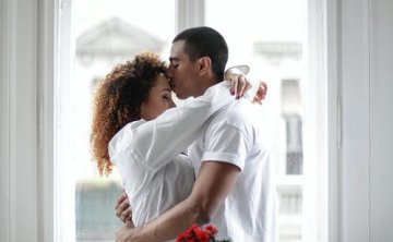 给人感觉像小孩的女生-特别的纯真