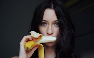 教你两招聊天技巧轻松搞定女生，让她无法拒绝