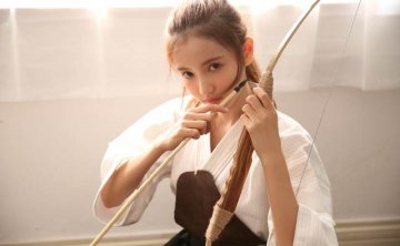 女生发照片给我是什么意思？女生发照片给我能约她吗？