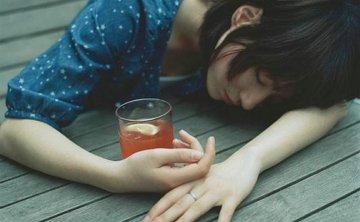 女生不喜欢我的表现是什么？教你看出来一个女生不喜欢你的表现！