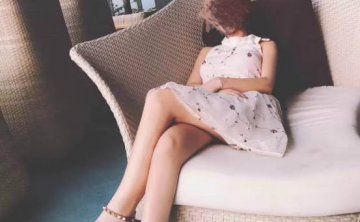 把妹泡妞案例-如何征服性感翘臀的办公室女郎？