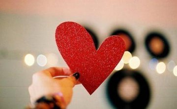 女朋友跟异性暧昧要不要分手-新鲜感丢失