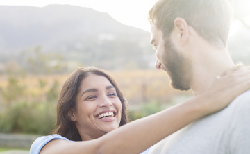 女友为我有多爱她怎么办？女友问有多爱她怎么回答？