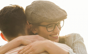 女生不自信怎么哄？怎么哄一个不自信的女生？