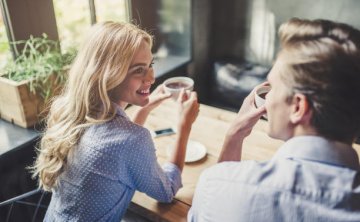 和女生认识久了就是约不出来怎么办？和女生认识久了约不出来的解决办法！