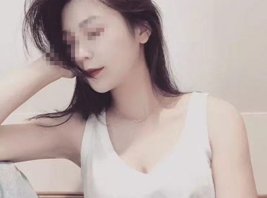 把妹追女生聊天实战-蜜桃臀VS脏辫妹——俩女深夜为我争风吃醋,我该带谁走?