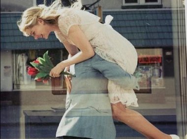 追求的女生太矜持怎么办？怎样追求矜持的女生？