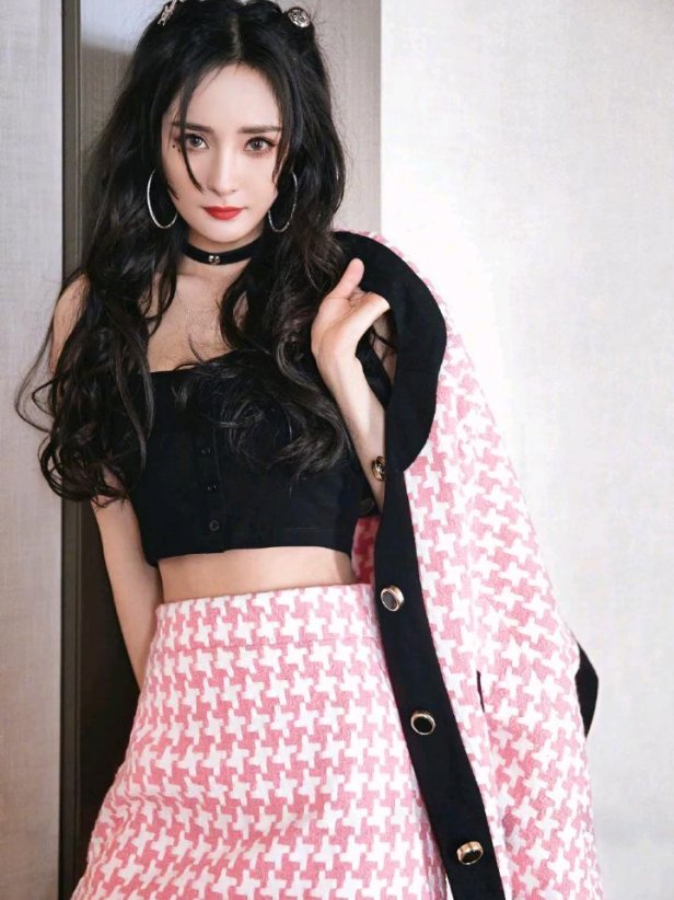 杨幂icon最新综艺造型