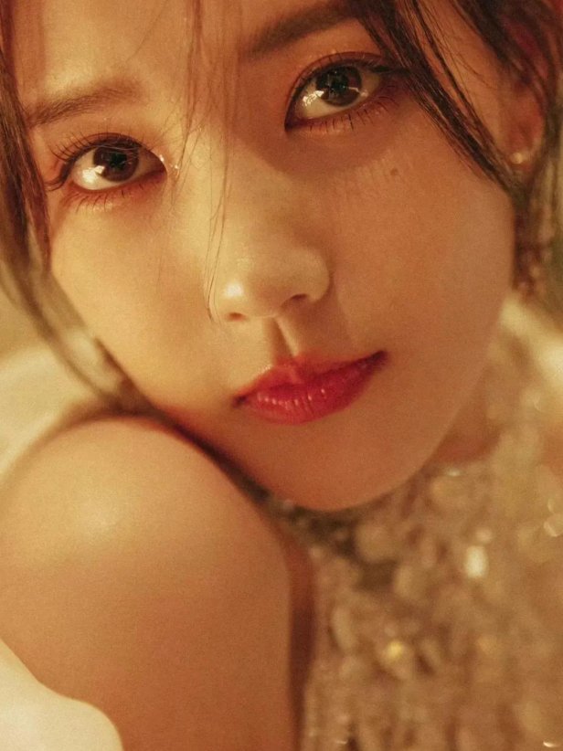 李一桐壁纸:你拈花一笑，落霞满天